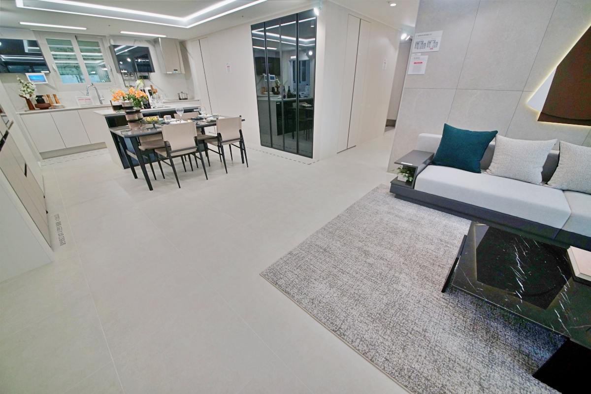  �����Ǿ� ����ź�� ����Ƽ �ΰ��Ӵ�  84���ֺ��� 46-177