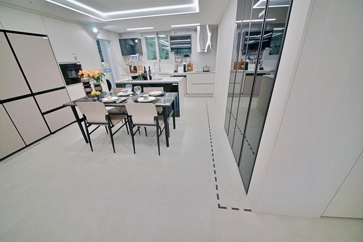  �����Ǿ� ����ź�� ����Ƽ �ΰ��Ӵ�  84���ֺ��� 46-181