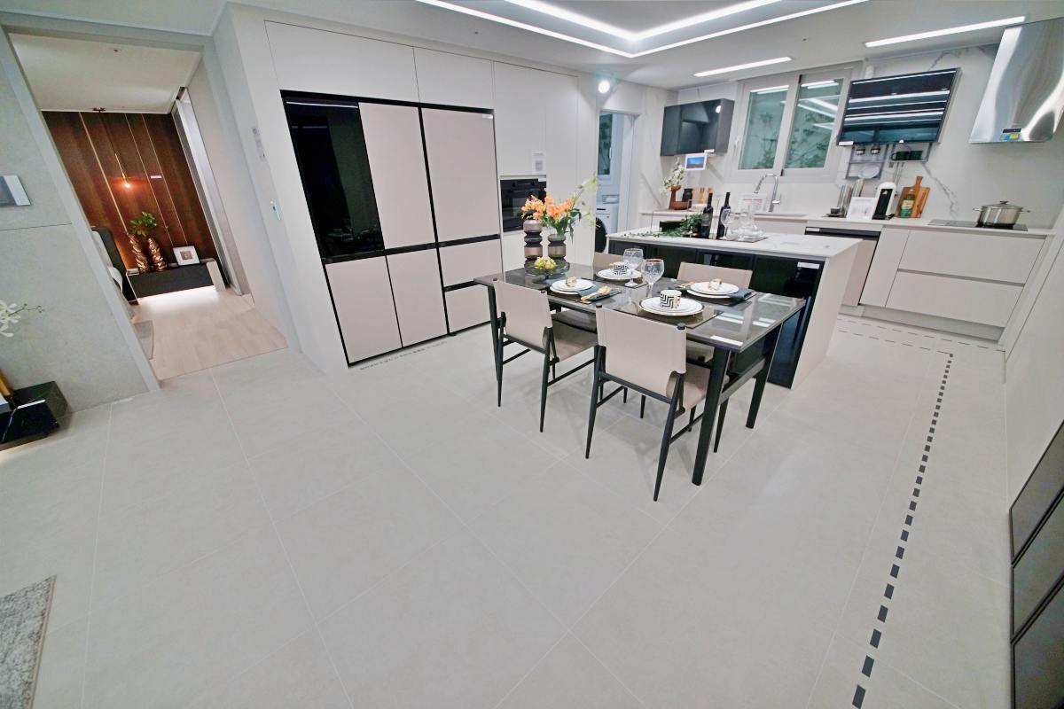  �����Ǿ� ����ź�� ����Ƽ �ΰ��Ӵ�  84���ֺ��� 46-183