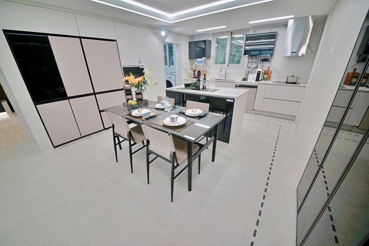  �����Ǿ� ����ź�� ����Ƽ �ΰ��Ӵ�  84���ֺ��� 46-188